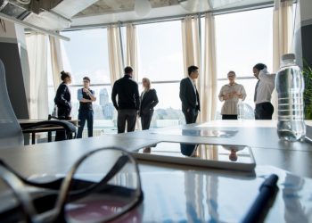 Umilință în China: Weekenduri libere în funcție de studii?