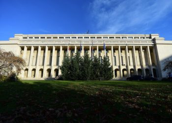 Sindicaliștii acuză: Premierul se bucură de degradarea funcției publice!