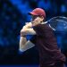 Crampe și victorie: Jannik Sinner avansează în optimi la Australian Open!