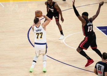 Luka Dončić sparge recorduri în victoria spectaculoasă cu Bulls!