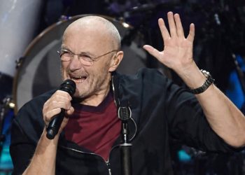 Phil Collins se confruntă cu grave probleme de sănătate: detalii șocante!