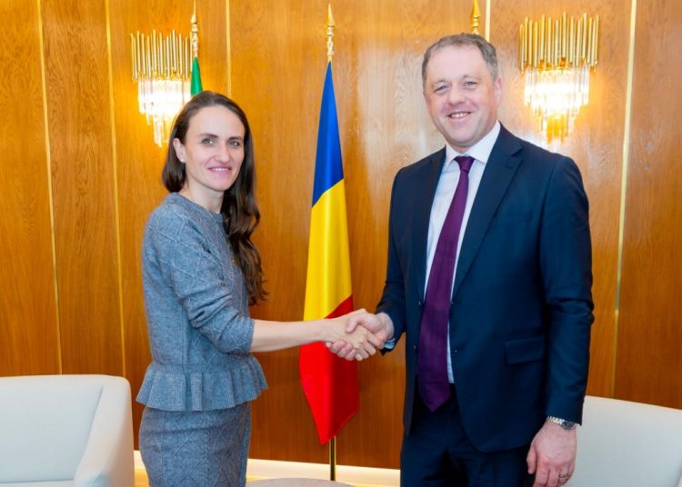 Thomas Byrne, ministrul irlandez, în vizită surpriză la București!