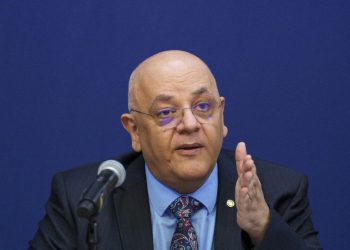 Arafat propune legi pentru a proteja copiii de rețelele sociale