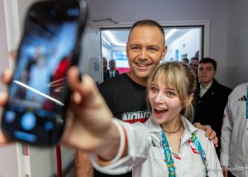 Polonezii sprijină noul președinte: Tensiuni între Nawrocki și Tusk