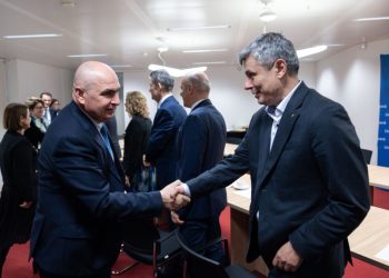 Bolojan la Bruxelles: Discuții cruciale cu europarlamentarii despre PNRR!