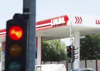 Lukoil sub lupă: Ce aduce amânarea sancțiunilor internaționale?