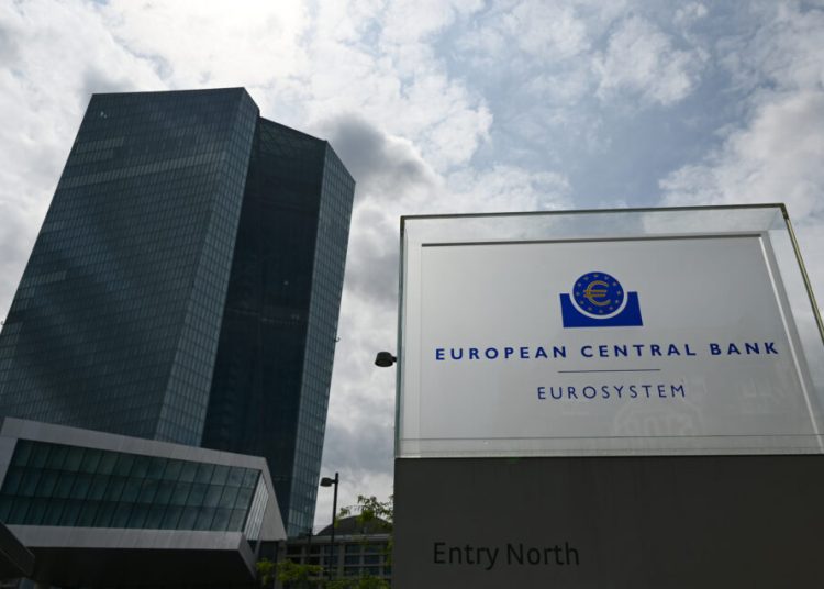 JPMorgan, amendată cu 12,2 milioane de euro de BCE pentru erori financiare!