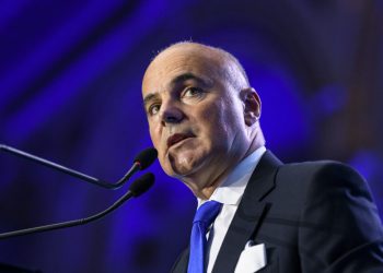 Rareș Bogdan avertizează: „Suprataxarea ne duce spre colaps!”