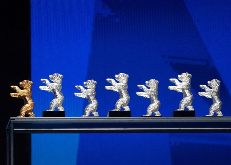 „Yellow Letters” câștigă Ursul de Aur la Berlinala 2026! Filme românești premiate!