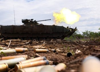 Franța și Ucraina: Parteneriat surpriză în producția de arme!