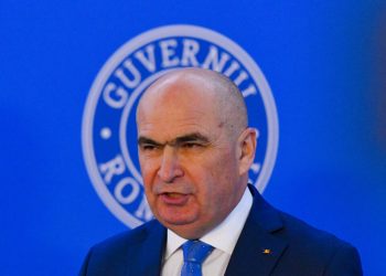 Bolojan propune creșterea vârstei de pensionare pentru a rezolva deficitul de personal!