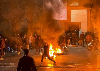 Iranul admite dreptul studenților la proteste, dar cu limite stricte