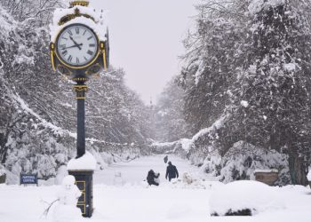Bucureștiul îmbrăcat în alb: Spectaculoase imagini după ninsoare!