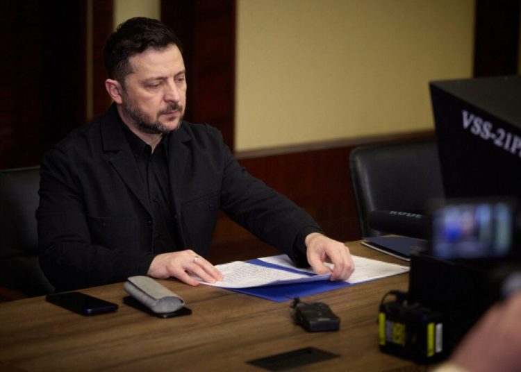 Zelenski avertizează: Rusia manipulează pe Trump pentru a sabota pacea!