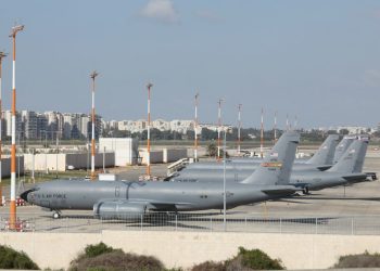 F-22 și rachete Tomahawk: SUA se pregătesc de un atac asupra Iranului?