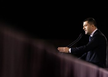 Miruță: „România nu e săracă, ci sărăcită!” Ce spune despre armata voluntară?