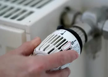 Bucureștenii fără apă caldă: Cum va fi compensat agentul termic?