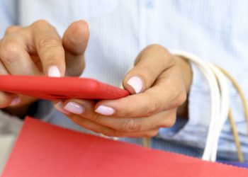 Prețuri șocante: Prezervative Olimpice vândute cu peste 100 de euro!