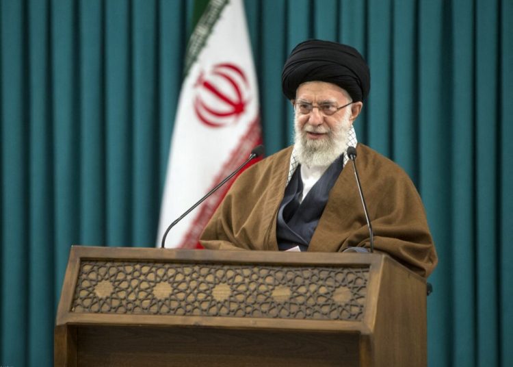 Palatul lui Khamenei, devastat în atacurile surprinzătoare din Iran!