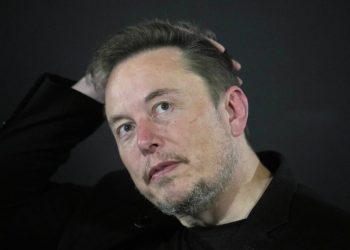 Vizita secretă a colaboratorilor lui Elon Musk în China zguduie Bursa!
