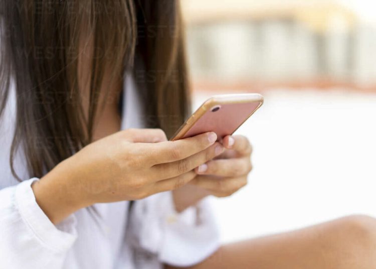 Danezii scanează produsele: Cum evită articolele made in USA!