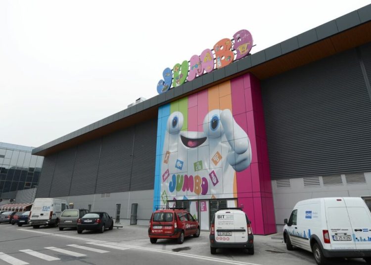 Jumbo vs. Action: Ce strategii are retailerul pentru a rămâne pe piață?