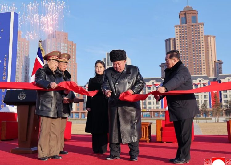 Kim Jong-un deschide un cartier pentru familiile soldaților căzuți în Ucraina