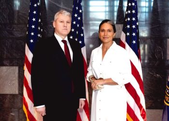Cătălin Predoiu întâlnește în premieră directoarea CIA, Tulsi Gabbard!