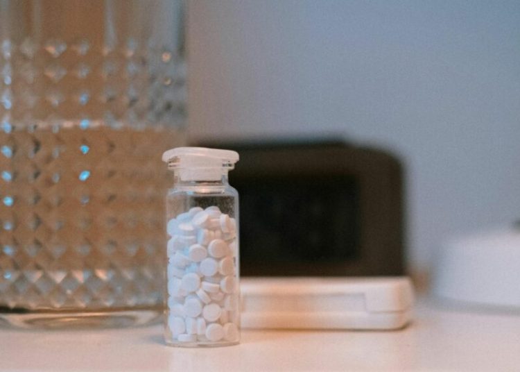 Provocarea virală periculoasă: Paracetamolul și ruleta rusească!