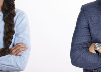 Decizie surprinzătoare: Soții pot alege numele după divorț!