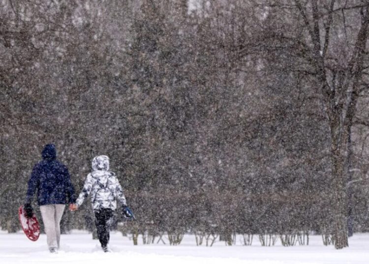 Avertizări meteo: Ploi torențiale, vânt și ninsori viscolite! HARTĂ