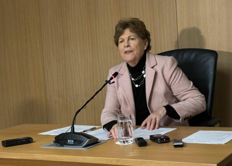 Senatoare SUA la București: Raportul Congresului, ignorat de apărare!