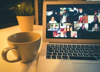 Franța se desprinde de Zoom, Microsoft și Google: Războiul tehnologic în Europa