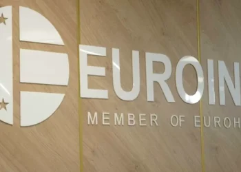 Eurohold și EIG cer statului român despăgubiri de peste 1 miliard de euro!