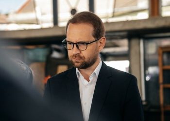 Dominic Fritz propune eliminarea păcănelelor din apropierea școlilor!