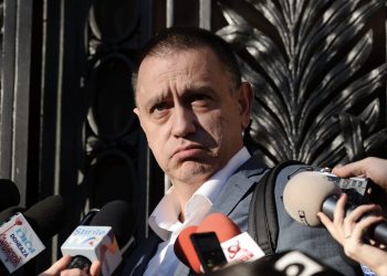 Mihai Fifor: „Premierul-frână Ilie Bolojan trebuie să plece!”