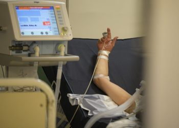 Spital în conflict: Pacientă dată în judecată pentru că nu pleacă!