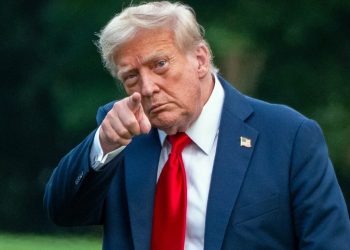 Trump vizează Transilvania, dar terenul e lângă o groapă de gunoi!