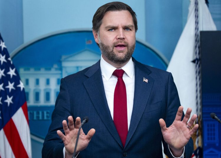 Vicepreședintele JD Vance: OZN-uri și extratereștri ne fascinează!