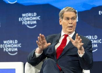 Sancțiunile asupra petrolului rusesc: O decizie crucială a SUA pe fondul prețurilor în creștere