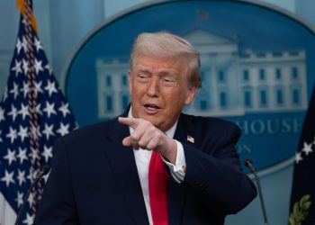 Donald Trump, în cădere liberă: Rata de aprobat ajunge la minim!