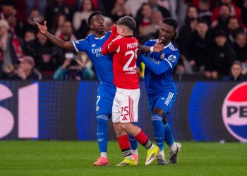 Președintele FIFA amenință cu eliminarea jucătorilor care își acoperă gura