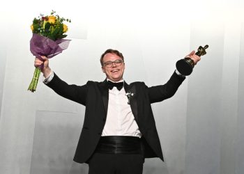 Reacția co-regizorului Oscarizat la eticheta de „agent străin” în Rusia