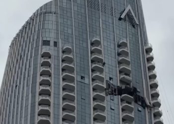 Dubai: Turist britanic printre cei 20 acuzați de distribuirea imaginilor atacurilor iraniene