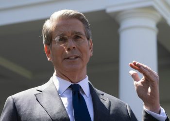 Escorte navale în Ormuz? Scott Bessent propune o soluție internațională!