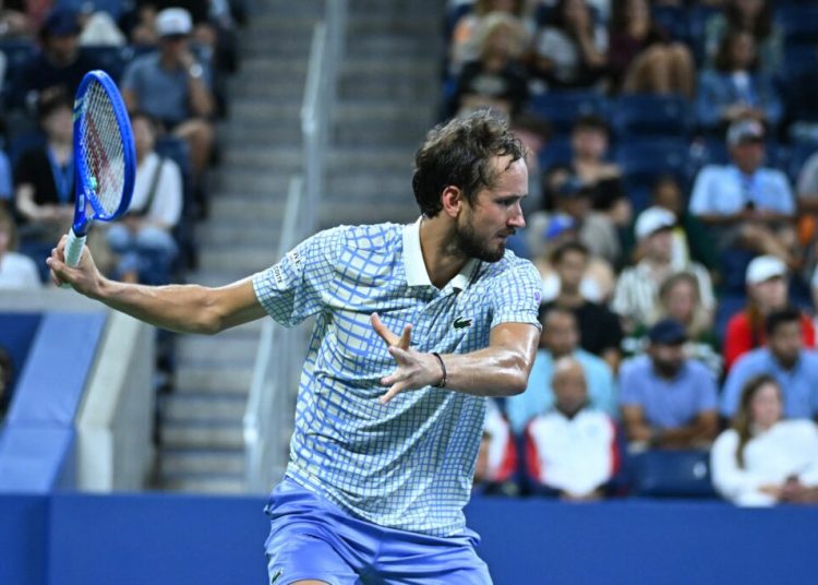 Daniil Medvedev, prins la Dubai din cauza conflictului din Orientul Mijlociu