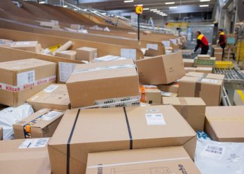 Taxă pe coletele mici din afaceri externe: când va fi aplicată?