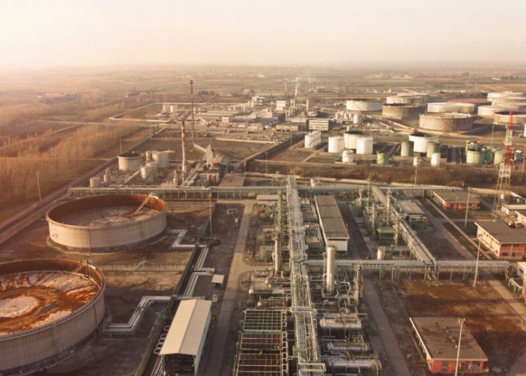 Brașov: Noua Mecca Europeană pentru Metale Rare din Groenlanda?