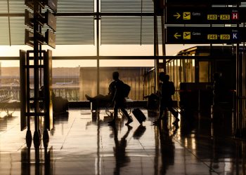 Biletele de avion se scumpesc vara aceasta: aflați de ce!