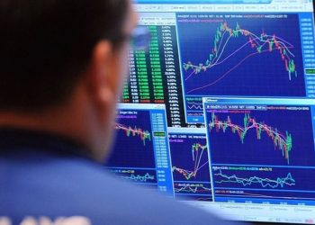 Petrolul depășește 116 dolari/baril, acțiunile energetice explodează în Asia!